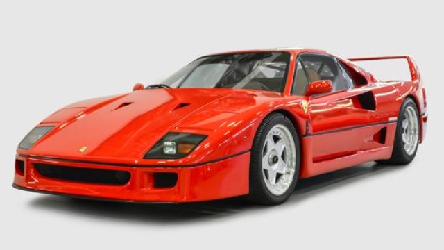 Cosa meglio di una Ferrari F40 cme forma di investimento?
