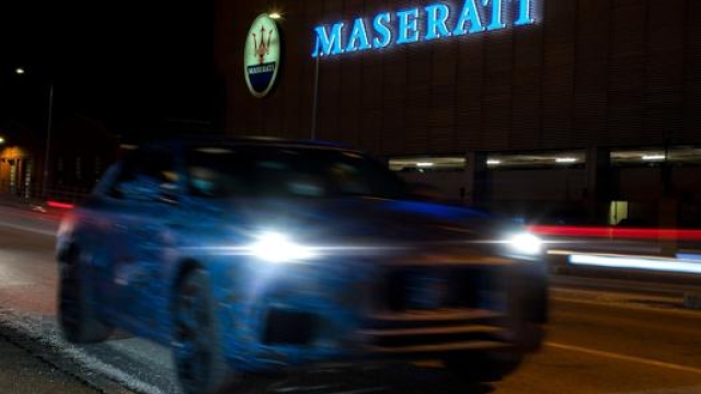 La prima foto su  strada del Suv Maserati Grecale