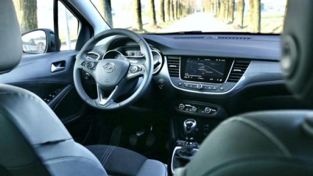Opel Crossland Ultimate monta uno schermo centrale da 8 pollici