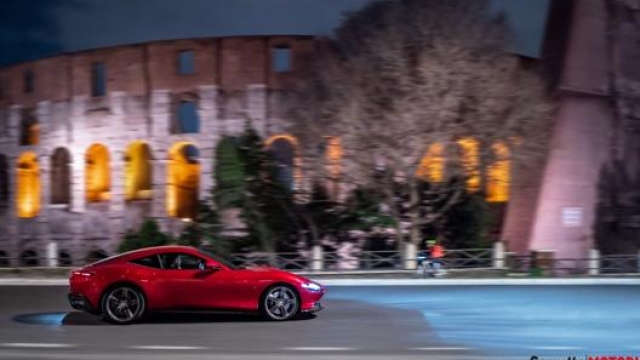 La velocità massima della Ferrari Roma è di 330 km/h