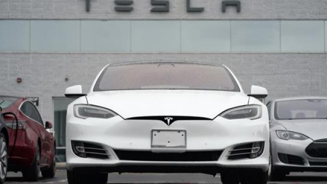Nel  secondo trimestre Tesla ha generato profitti per 1,1 miliardi di dollari. Ap
