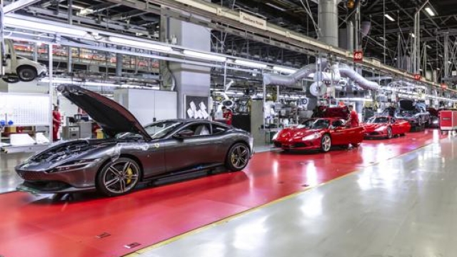 Sono tre le linee di montaggio della fabbrica Ferrari, in cui vengono prodotte circa 10 mila macchine all'anno