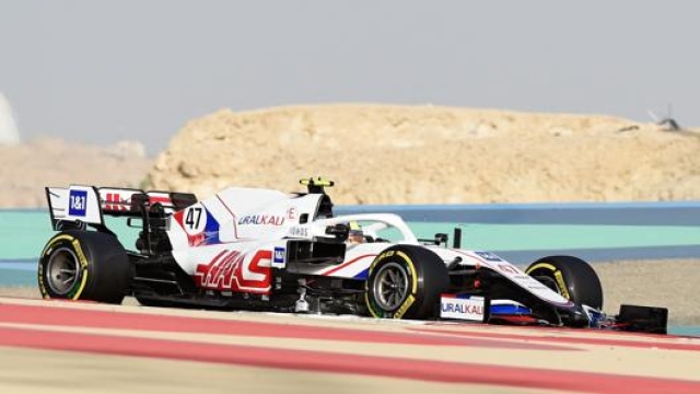 Mick Schumacher durante i test in Bahrain. Afp