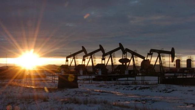 Un impianto di estrazione del petrolio in Nord Dakota. Ap