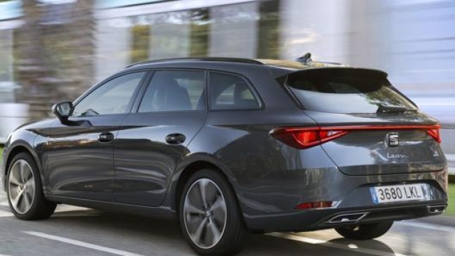 La nuova Seat Leon e-Hybrid è una grande viaggiatrice, con i vantaggi di una ibrida tecnologica