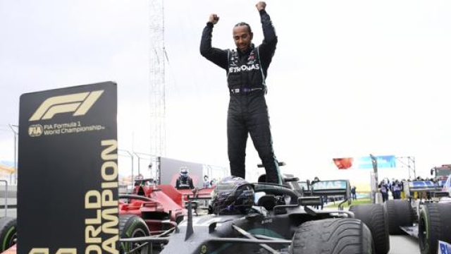 Nel 2021 Hamilton potrebbe superare Michael Schumacher in testa a tutti per titoli piloti vinti. LaPresse