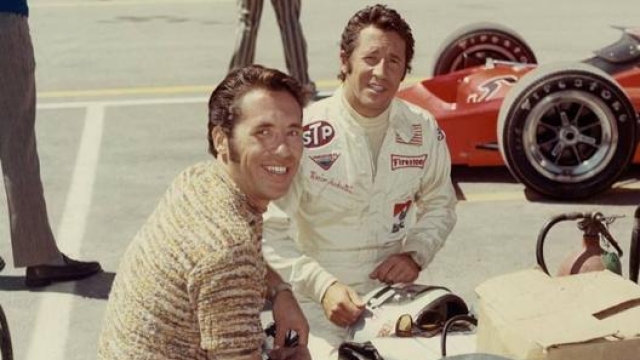 I fratelli Andretti in pista nel 1971