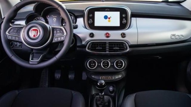 Gli interni della Fiat 500X Hey Google