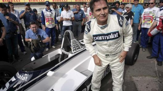 Nelson Piquet, 68 anni, durante una esibizione a  Interlagos con la sua Brabham-Bmw nel 2011 EPA