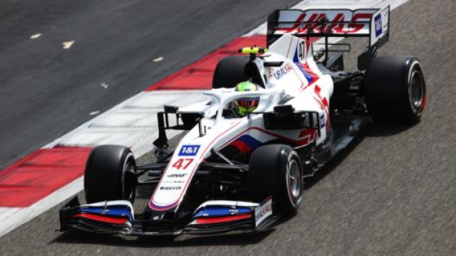 Mick Schumacher sulla Haas durante i test in Bahrain. Getty