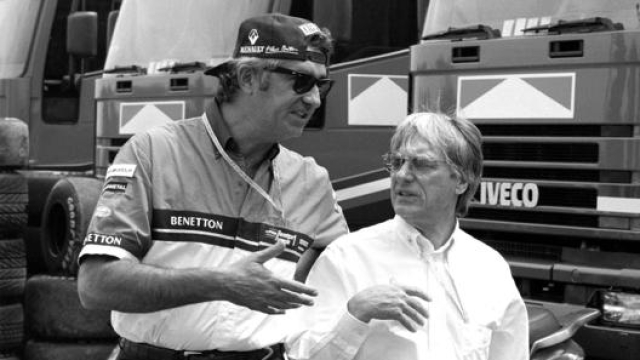 Flavio Briatore con Bernie Ecclestone nel 2000.