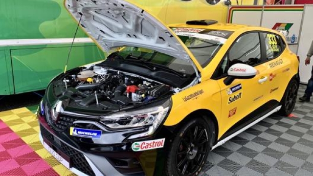 La Clio Cup di quinta generazione monta il motore turbo benzina da 1,3 litri che eroga 180 Cv