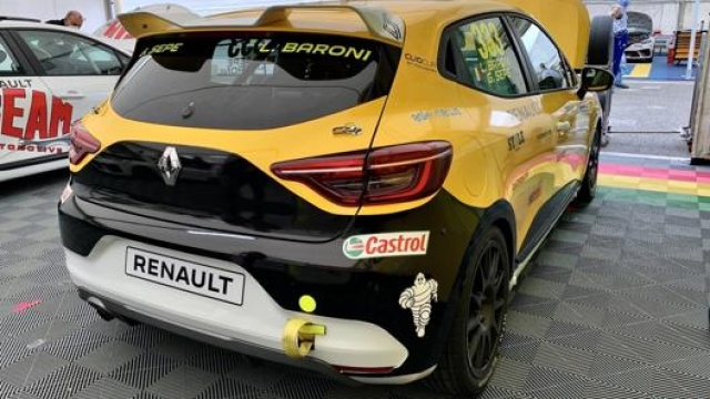 La Renault Clio Cup guidata dal giornalista della Gazzetta Lorenzo Baroni