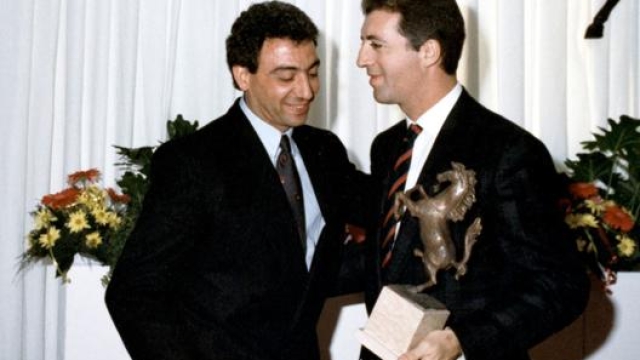 Da sinistra Piero Ferrari con Michele Alboreto. Ferrari.com