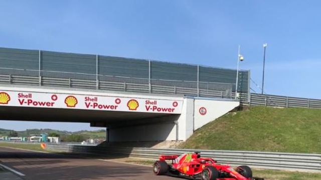 Carlos Sainz sulla Ferrari del 2018 mercoledì a Fiorano