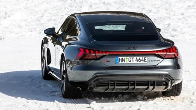 Il look della nuova Audi e-tron GT apre le porte ad una nuova era stilistica dei modelli elettrificati della casa dei Quattro Anelli