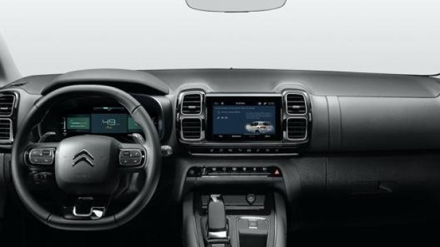Gli interni di Citroën C5 Aircross Hybrid Plug-In: cruscotto digitale da 12,3’’ e schermo centrale da 8’’