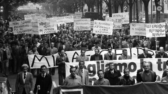 L’inattesa marcia dei quarantamila per le vie di Torino il 14 ottobre 1980. Ansa