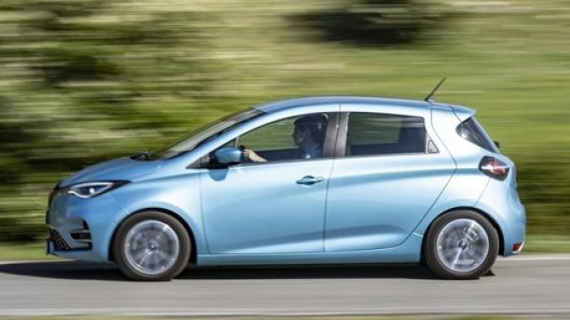 La Renault Zoe beneficia di 10.000 euro di Ecobonus se si dispone di rottamazione oppure 6.000 senza la vecchia auto