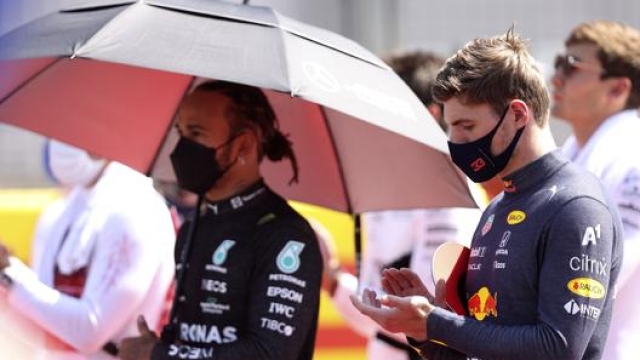 Max Verstappen e Lewis Hamilton guidano la classifica piloti 2021