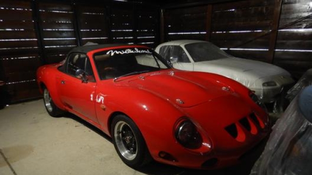 Una curiosa “GTO”, realizzata da una carrozzeria inglese, riprende alcuni dettagli della Ferrari 250 GTO del 1962