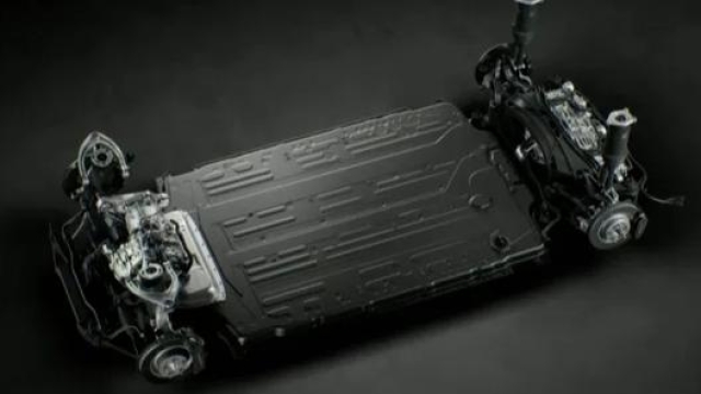 L'ossatura della Model S Plaid