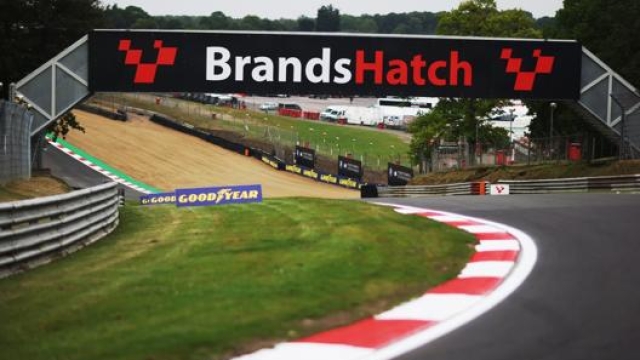 Una curva del circuito di Brands Hatch. Foto Twitter British Automobile Racing Club