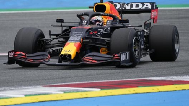 Max Verstappen è a quota 4 vittorie nella stagione 2021, una in più del rivale per il titolo Lewis Hamilton