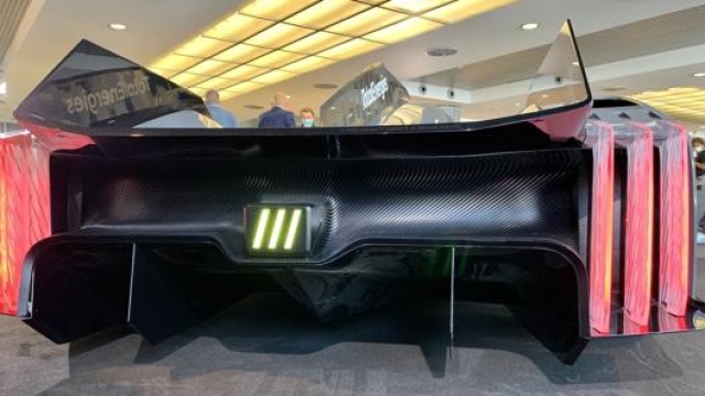 La visuale posteriore del prototipo Peugeot 9x8