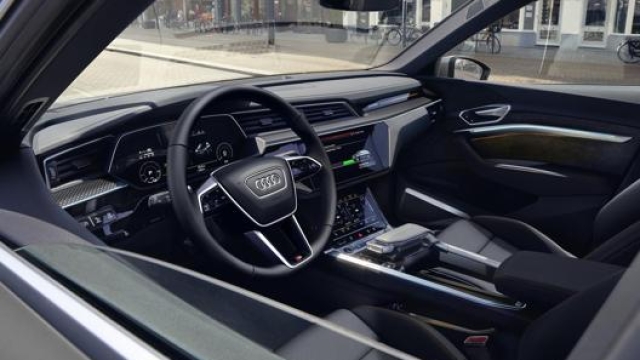 Gli interni di Audi e-tron