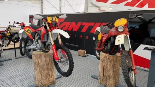 La XE 125 40th Anniversary e la moto di Gualtiero Brissoni allo stand Fantic di Rivanazzano Terme (PV)