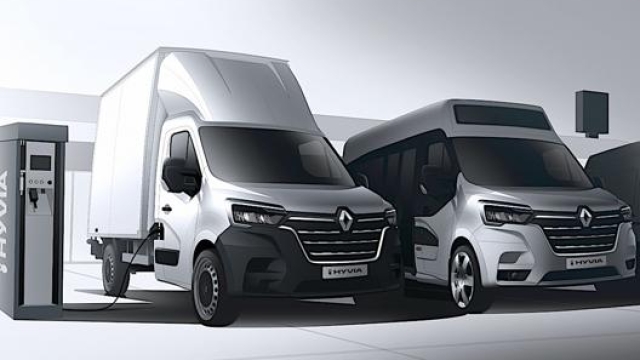 La flotta dei furgoni elettrici a idrogeno Renault per il progetto Hyvia