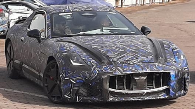 La Maserati GranTurusimo 2022 è attesa anche in versione 100% elettrica