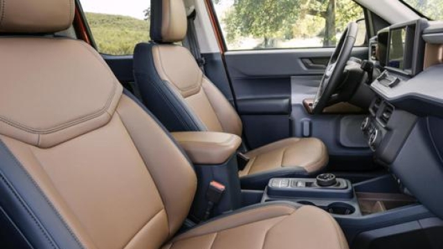 Grandi anche gli interni come dimostra il Ford Integrated Tether System, posto tra i sedili posteriori che permette di installare diversi accessori