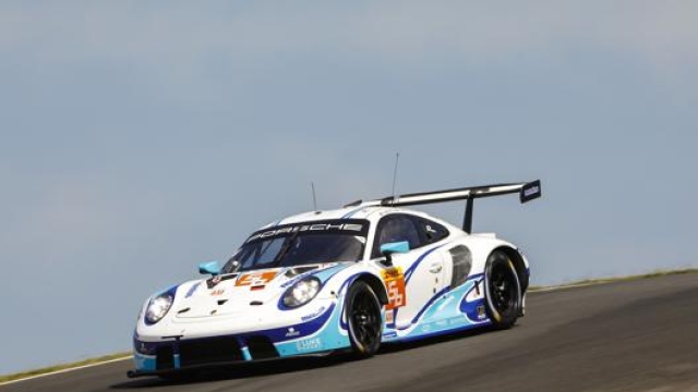 Matteo Cairoli, in azione sulla sua Porsche