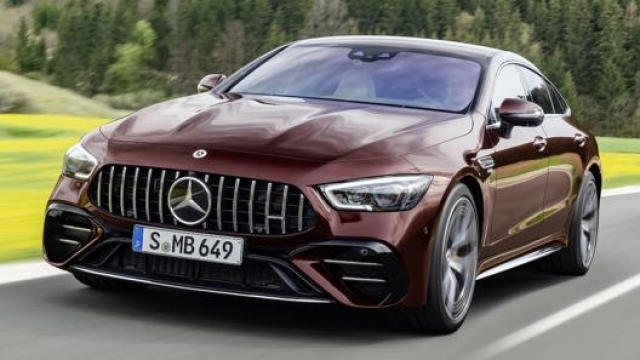 Mercedes-Amg GT Coupe4 53 4Matic+ tocca i 285 km/h