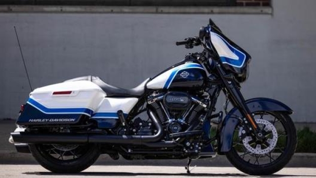 La solita eleganza di Harley-Davidson, anche con la colorazione Arctic Blast Limited Edition