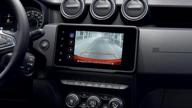 Oltre al sistema audio Dacia Plug & Music (radio, Mp3, Usb e Bluetooth), sono disponibili due nuovi sistemi multimediali intuitivi: Media Display e Media Nav