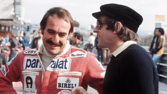 Clay Regazzoni qui con Jackie Stewart nel 1980 al GP di Spagna. Ansa