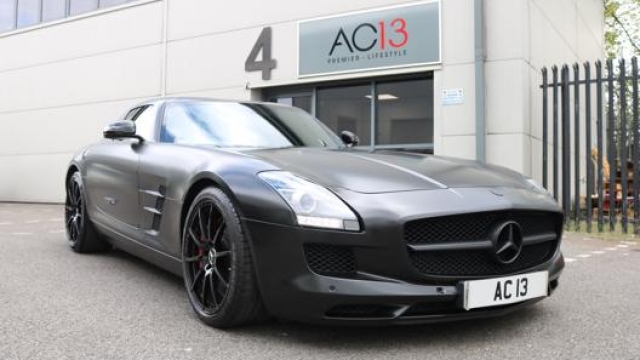 La Mercedes Sls customizzata di John Stones