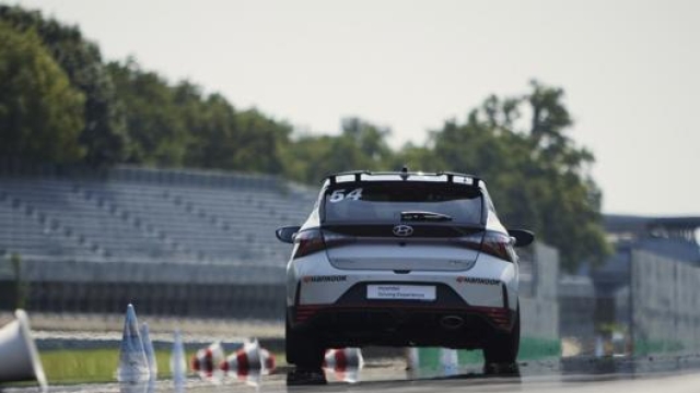La nuova Hyundai i20 N durante il corso di guida a Monza