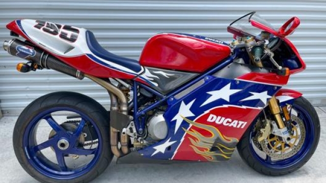 Nel 2002 Ducati allestisce anche una serie limitata della sua 998S dedicata proprio a Ben Bostrom. Iconic Motorbike Auctions