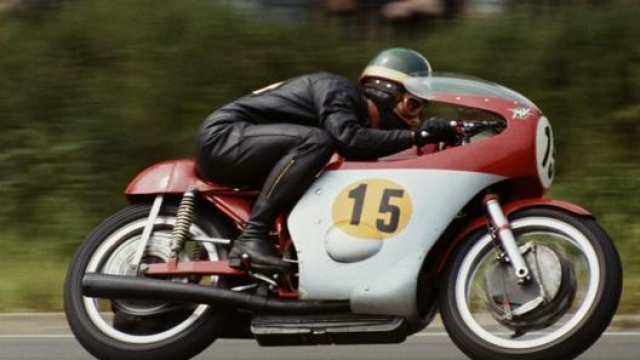 Giacomo Agostini ha vinto con la MV Agusta 7 titoli della 500 dal 1966 al 1972