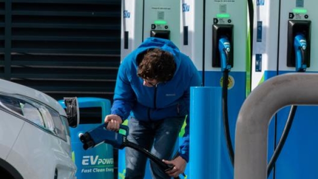 Torna l’ecobonus per l’auto elettrica con una dotazione di 65 milioni