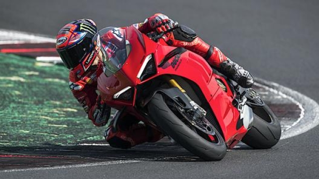 Il motore di derivazione MotoGP sprigiona l’animo racing della moto