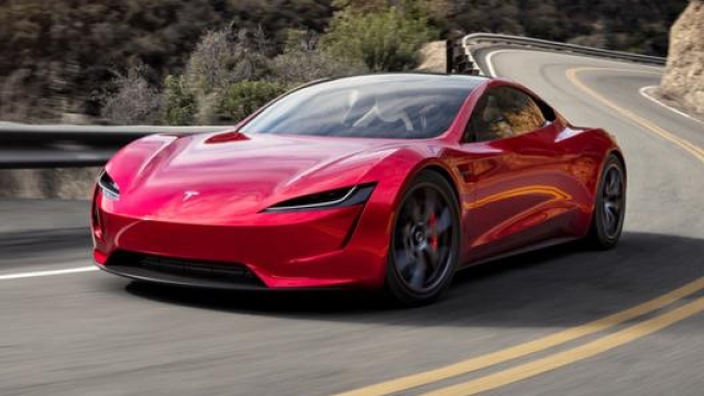 La Tesla Roadster arriverà nel 2023, dice Elon Musk