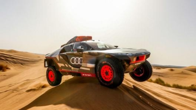 Audi RS Q e-tron durante i test in Marocco