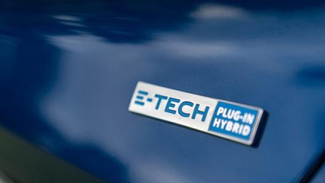 Renault Captur E-Tech 160 plug-in hybrid in promozione ad ottobre