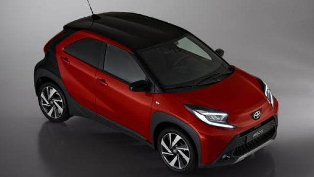 Look moderno, doppia colorazione d’impatto e tante novità per la sicurezza sulla Toyota Aygo X 2022