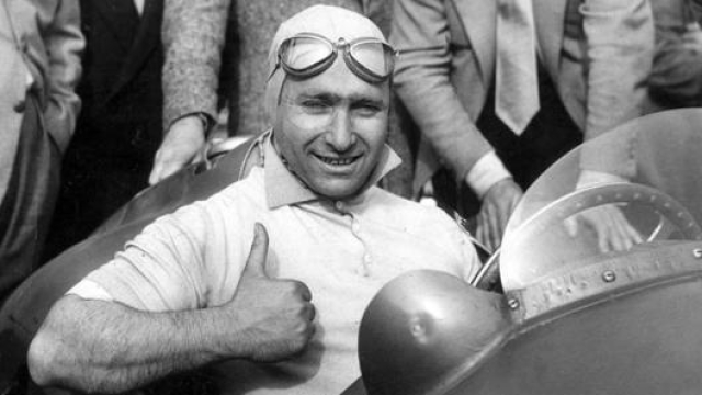 Juan Manuel Fangio ha conquistato cinque titoli iridati. Si è spento nel 1995 a 84 anni